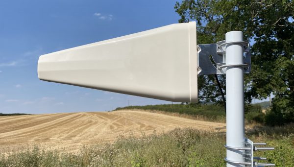 UniteCom UC-POLEBR-30 Mounting Pole for Antennas 2